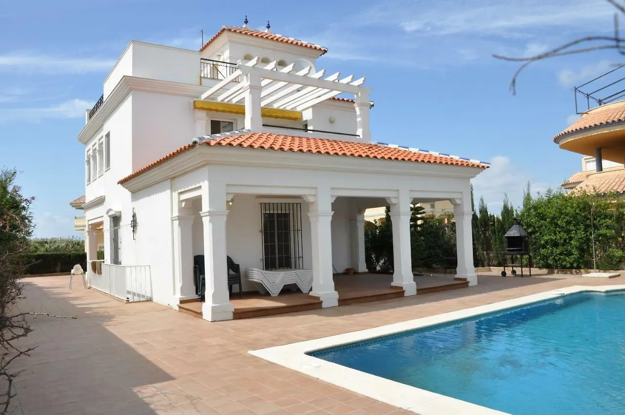 Villa Canela With Heated Pool, Piscina Climatizada Isla Canela